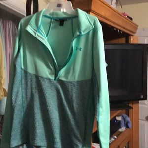 Under armory long sleeve shirt